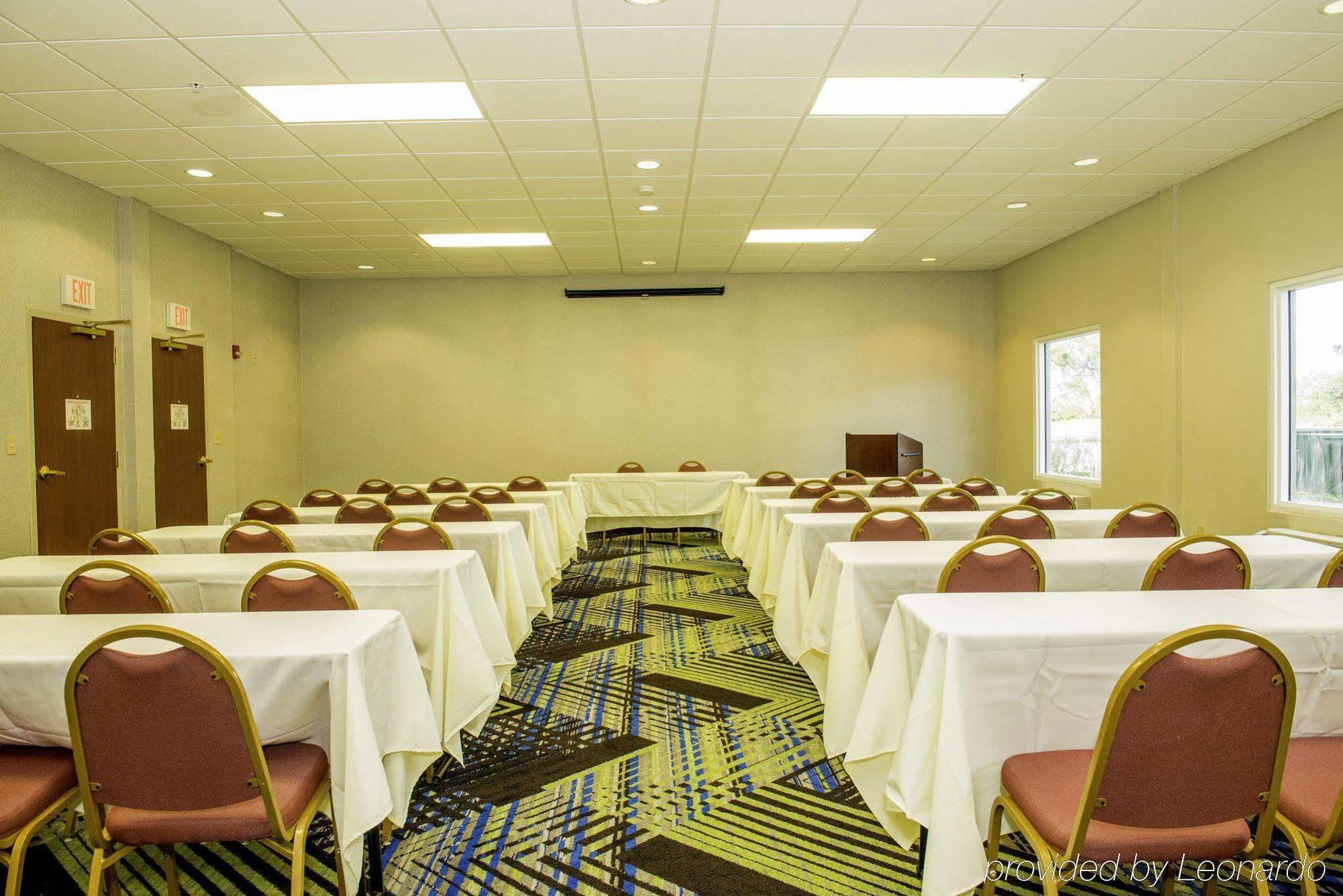 Holiday Inn Express St. Petersburg North / I-275 By Ihg Exterior photo